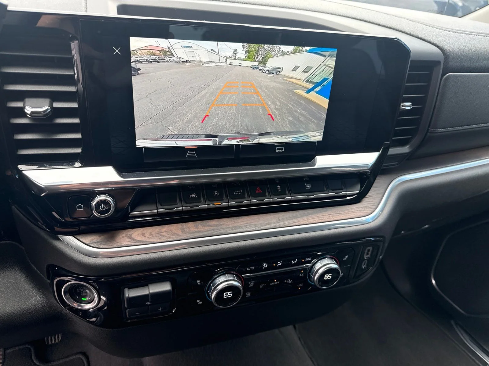 Used 2025 White GMC SLT image 15