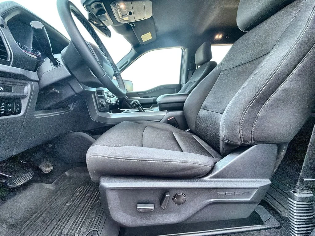 Used 2025 Gray Ford XLT image 20