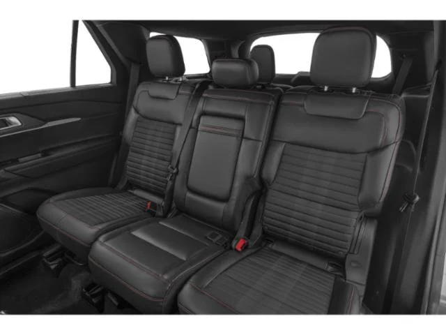Used 2025 Agate Black Metallic Ford ST-Line image 15