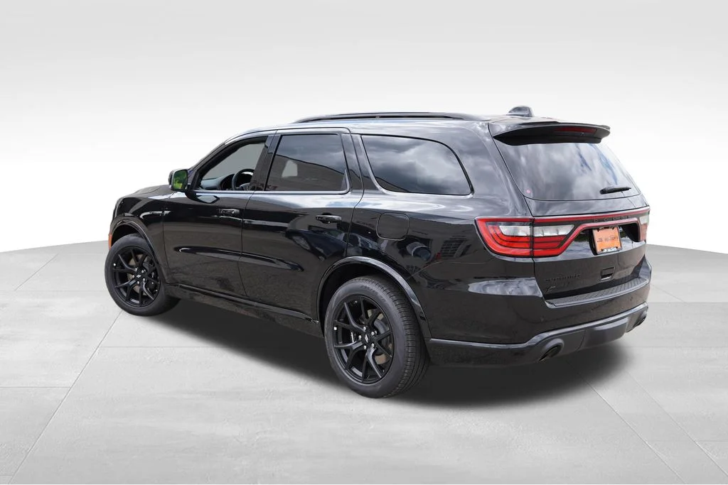 New 2026 Diamond Black Clear-Coat Exterior Paint Dodge GT Premium HEMI V8 image 5