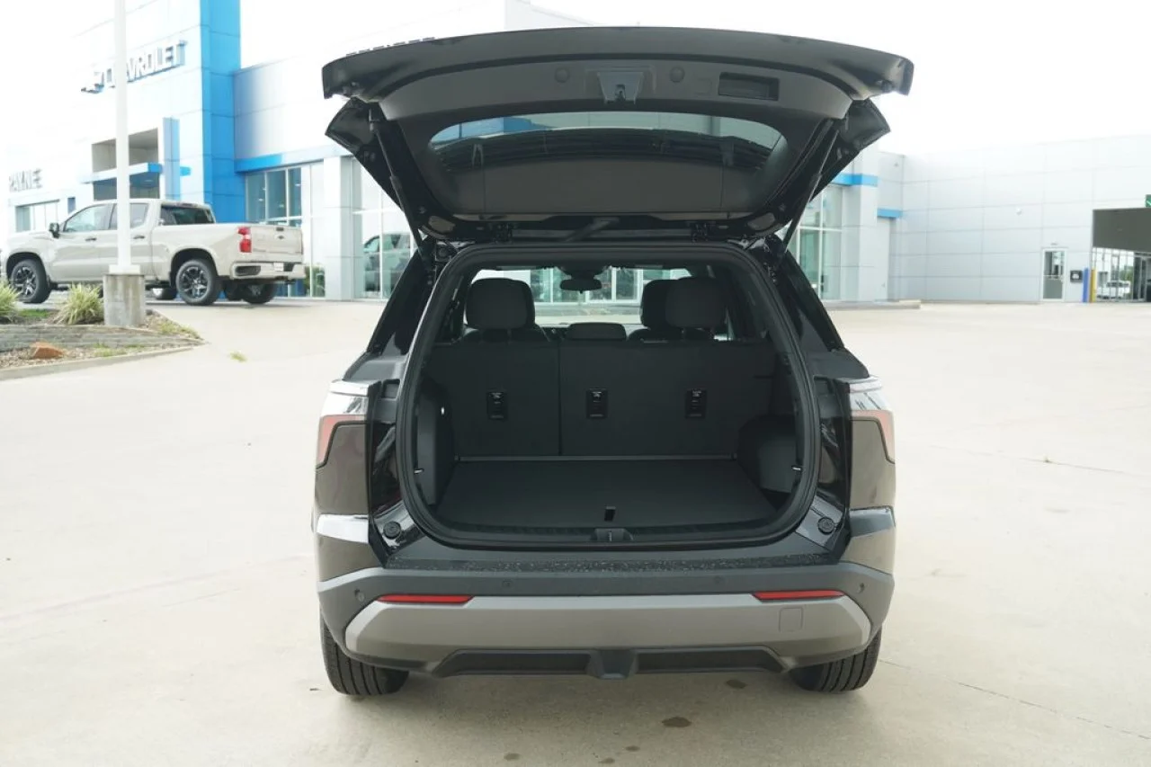 2026 Chevrolet Equinox LT - Photo 9