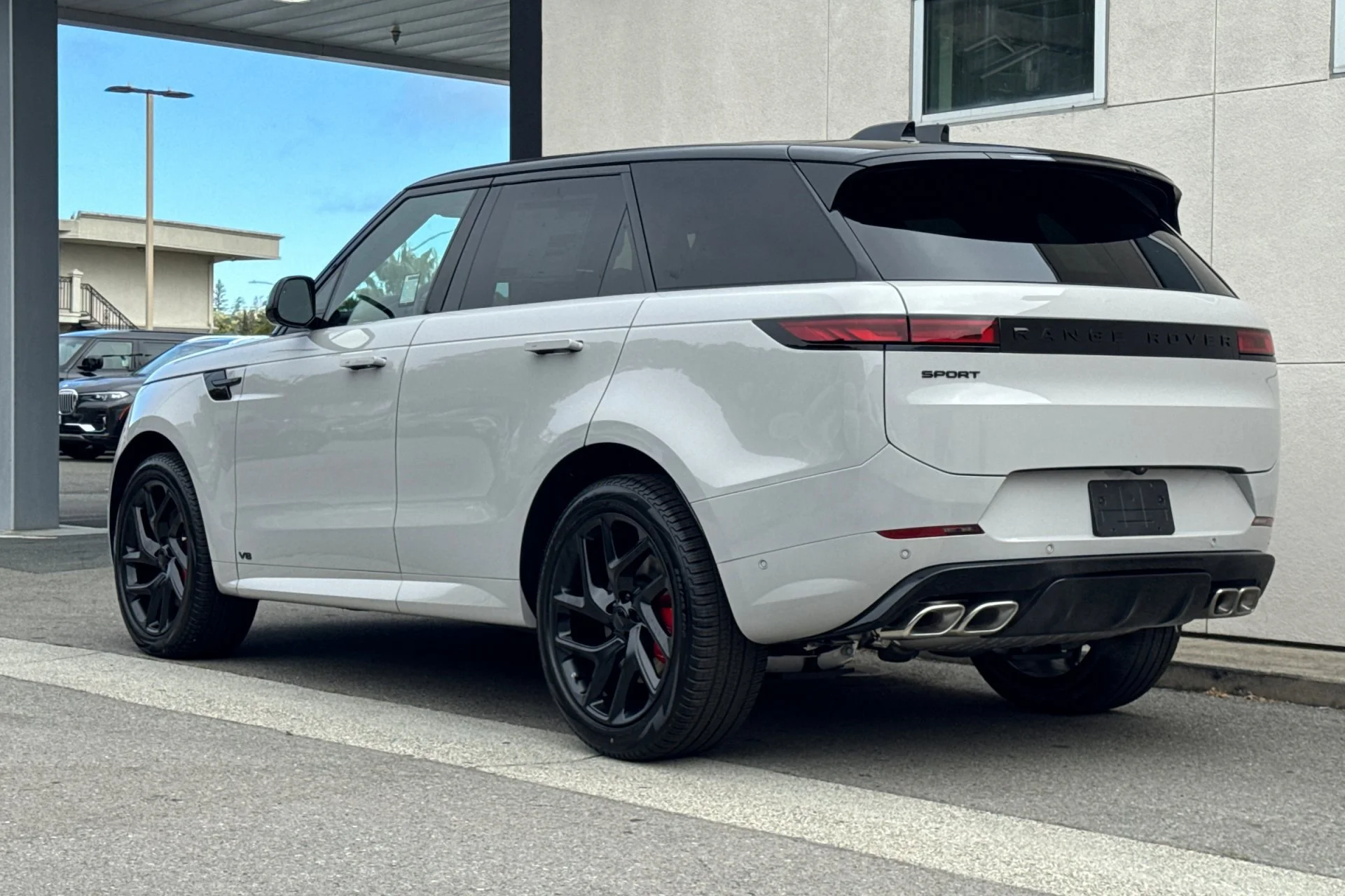 New 2026 Borasco Grey Land Rover Dynamic SE image 6