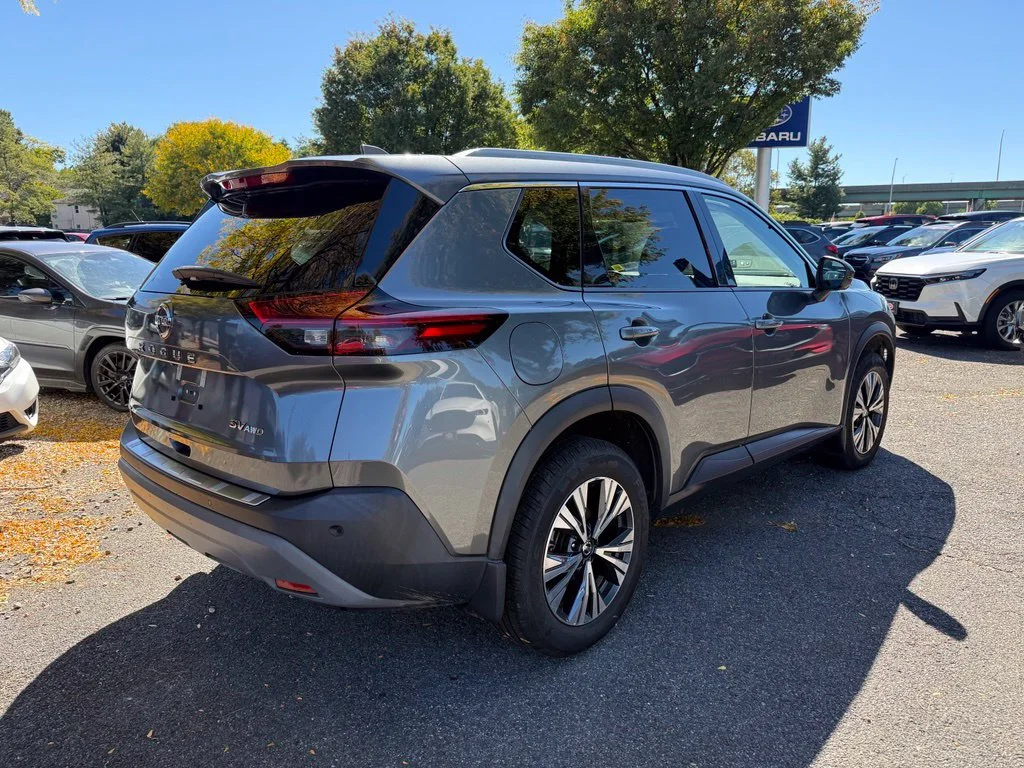 Used 2021 Gun Metallic Nissan SV image 6