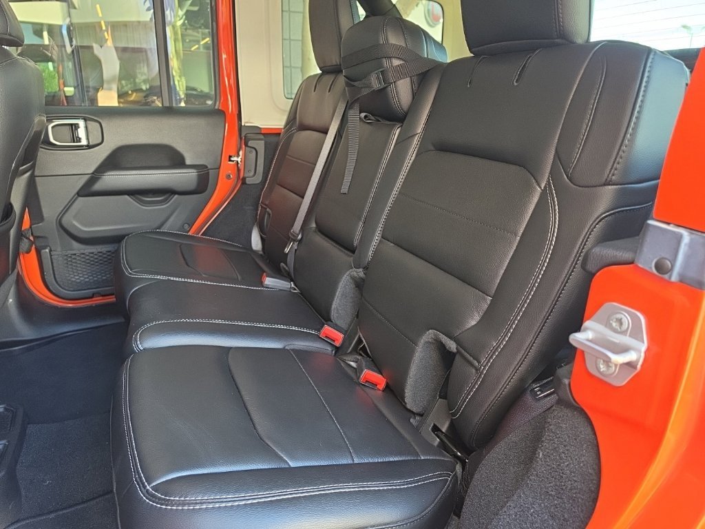 Used 2020 Punkn Metallic Clearcoat Jeep Unlimited Sahara image 10