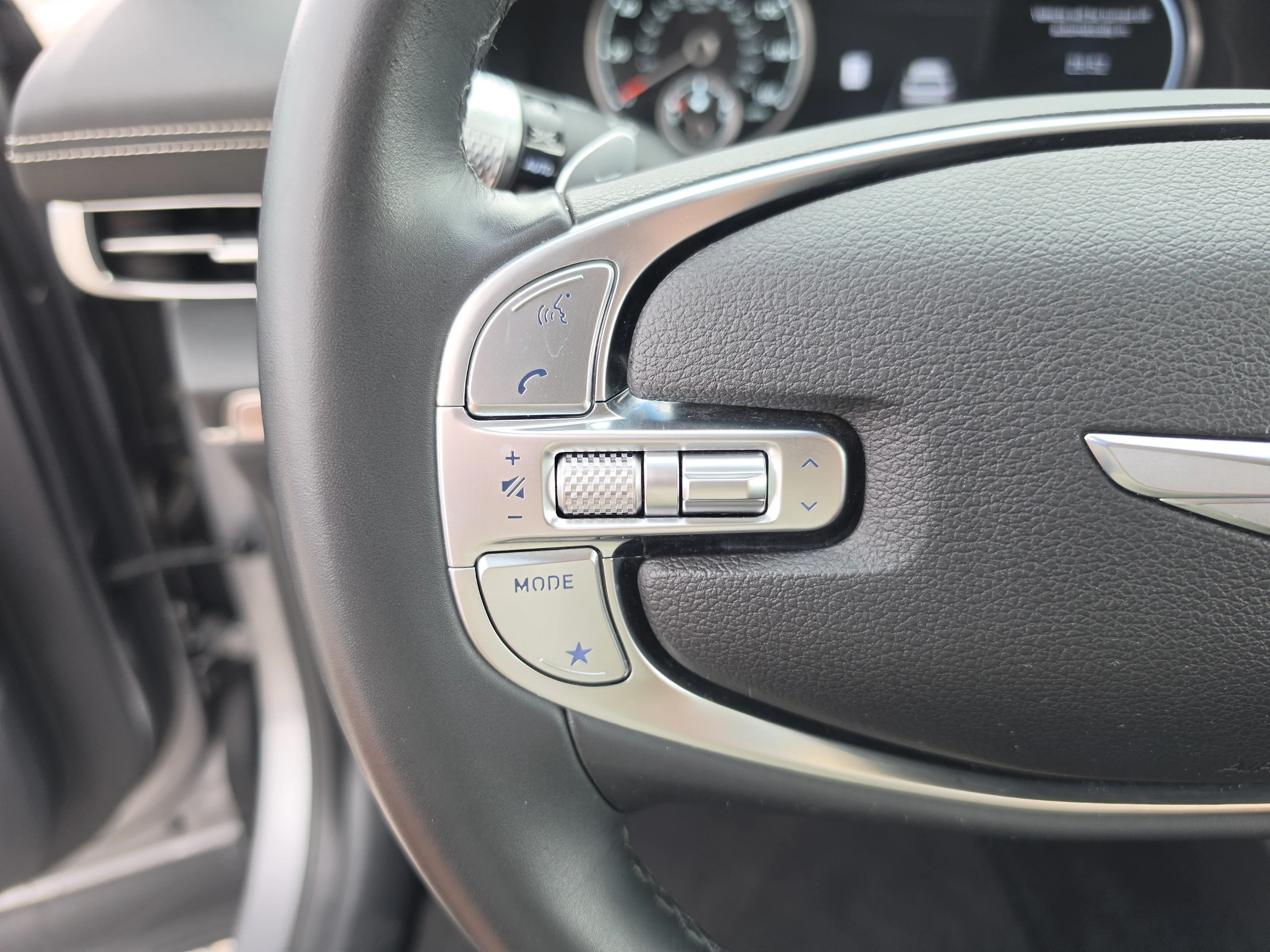Used 2024 Savile Silver Genesis 2.5T image 33
