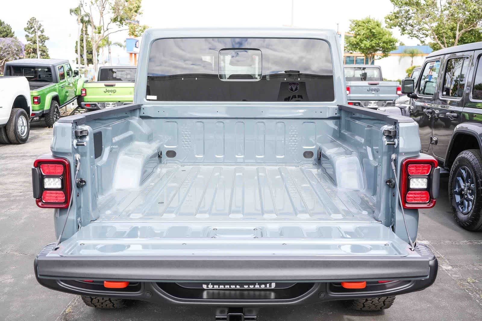 New 2026 Anvil Clearcoat Jeep Mojave X image 14