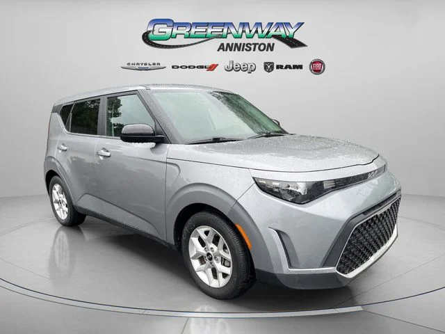 2023 Kia Soul 2.0L S IVT's photo