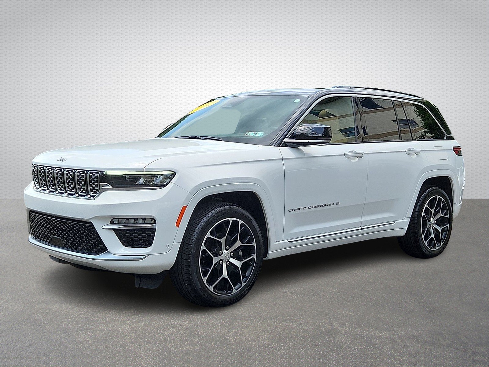Used 2025 Bright White Clearcoat - PW7 Jeep Summit Reserve 4x4 image 3
