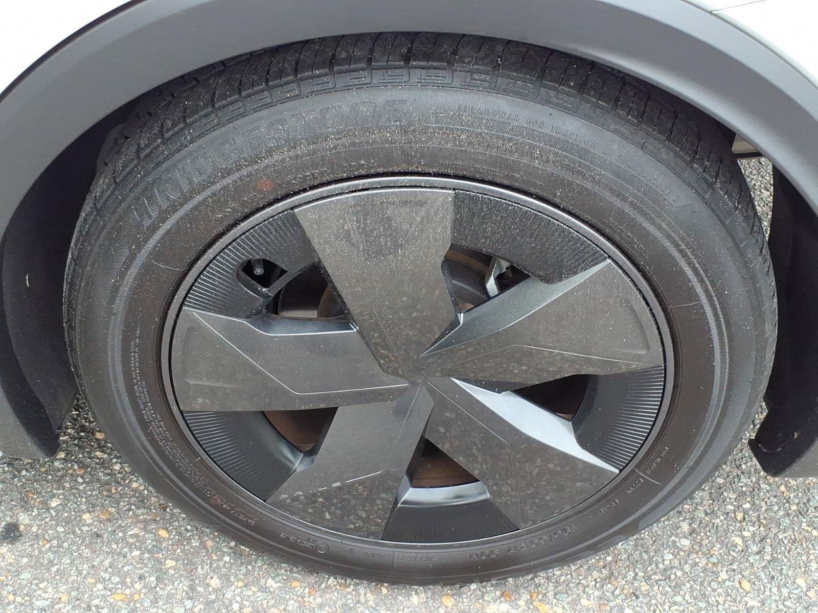Used 2024 Wind Chill Pearl Toyota SE image 5