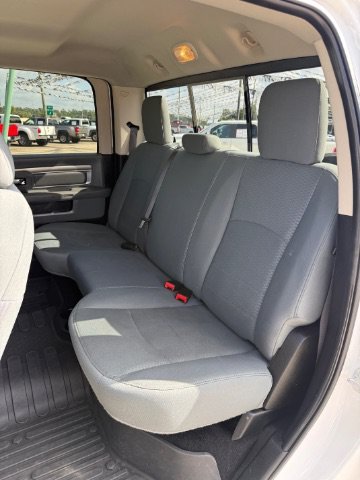 Used 2018 Bright White Clearcoat Ram SLT image 14