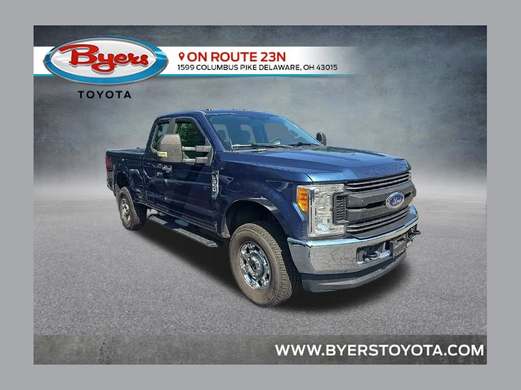 Used 2017 Blue Ford XL image 1