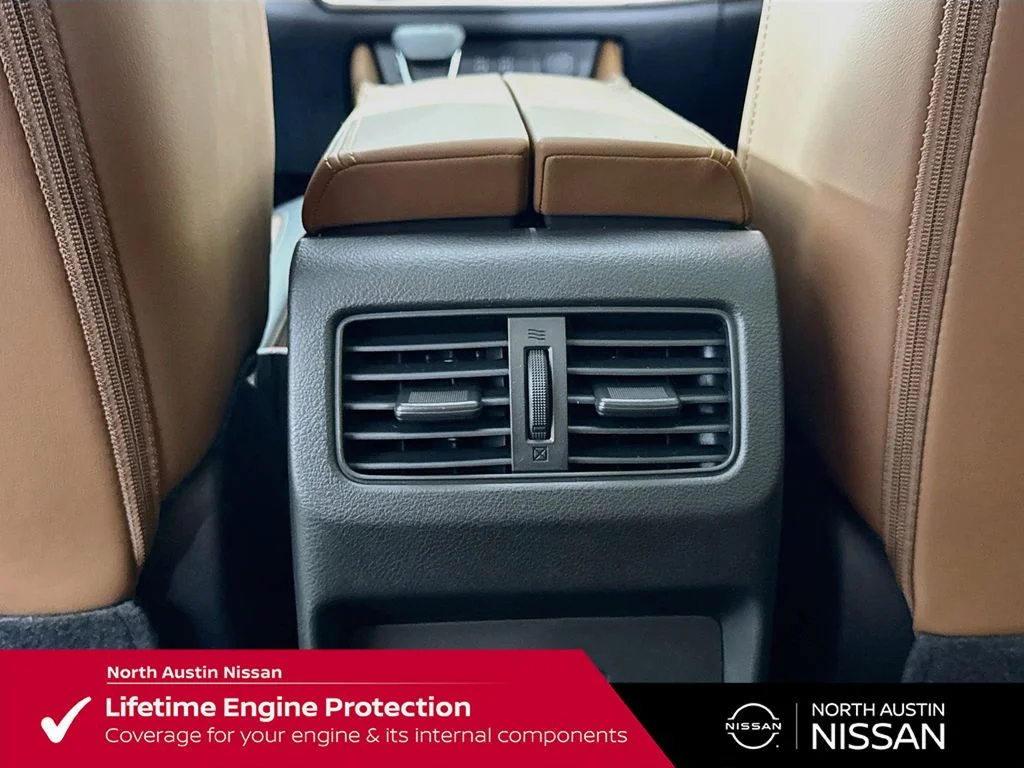 New 2026 White Nissan Platinum image 32
