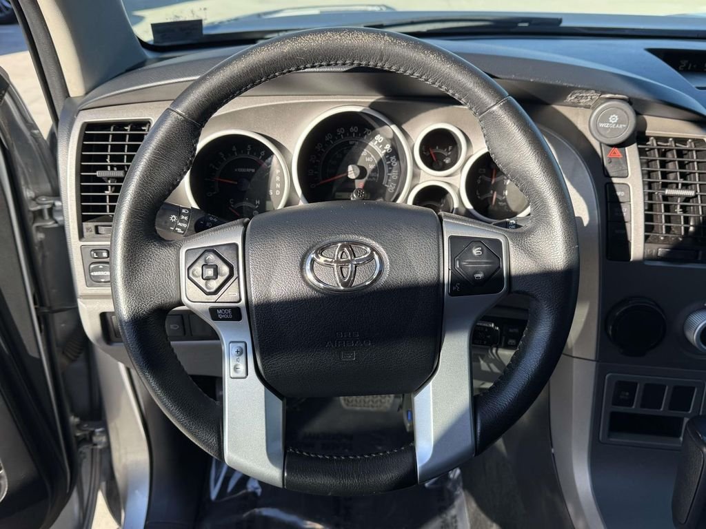 2014 Toyota Sequoia SR5 - Photo 19