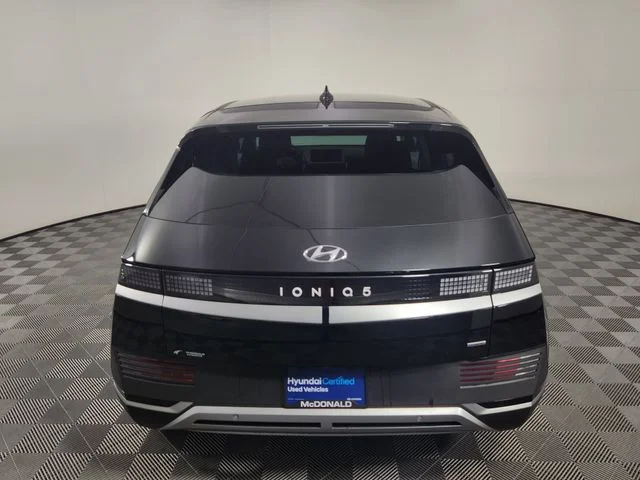 Used 2024 Black Hyundai SEL image 4