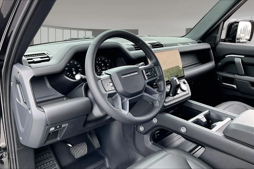 New 2026 Santorini Black LAND ROVER X-Dynamic SE image 7