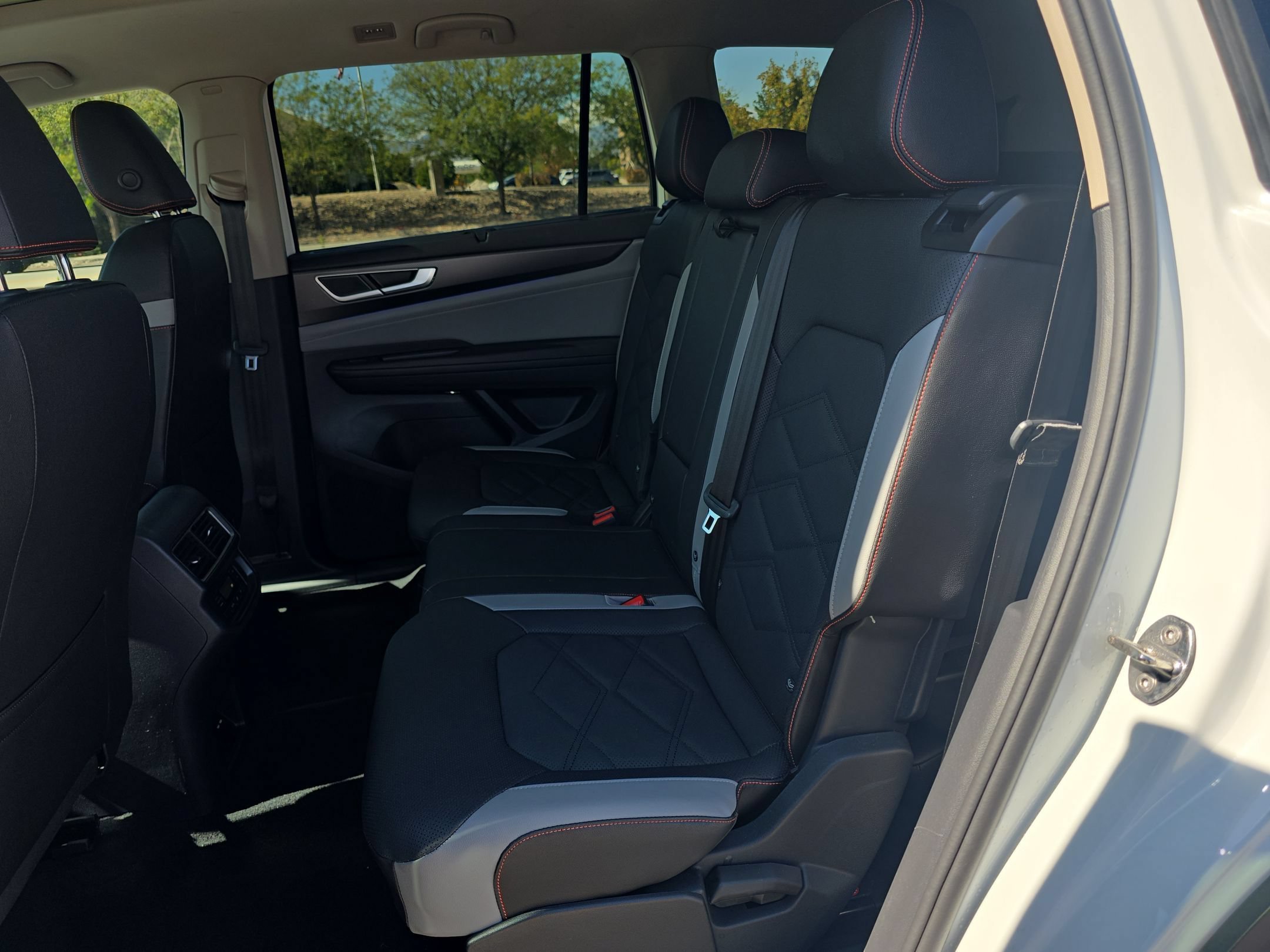Used 2026 White Volkswagen 2.0T Peak Edition image 25