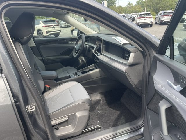 New 2026 Platinum Gray Metallic Volkswagen SE AWD image 5