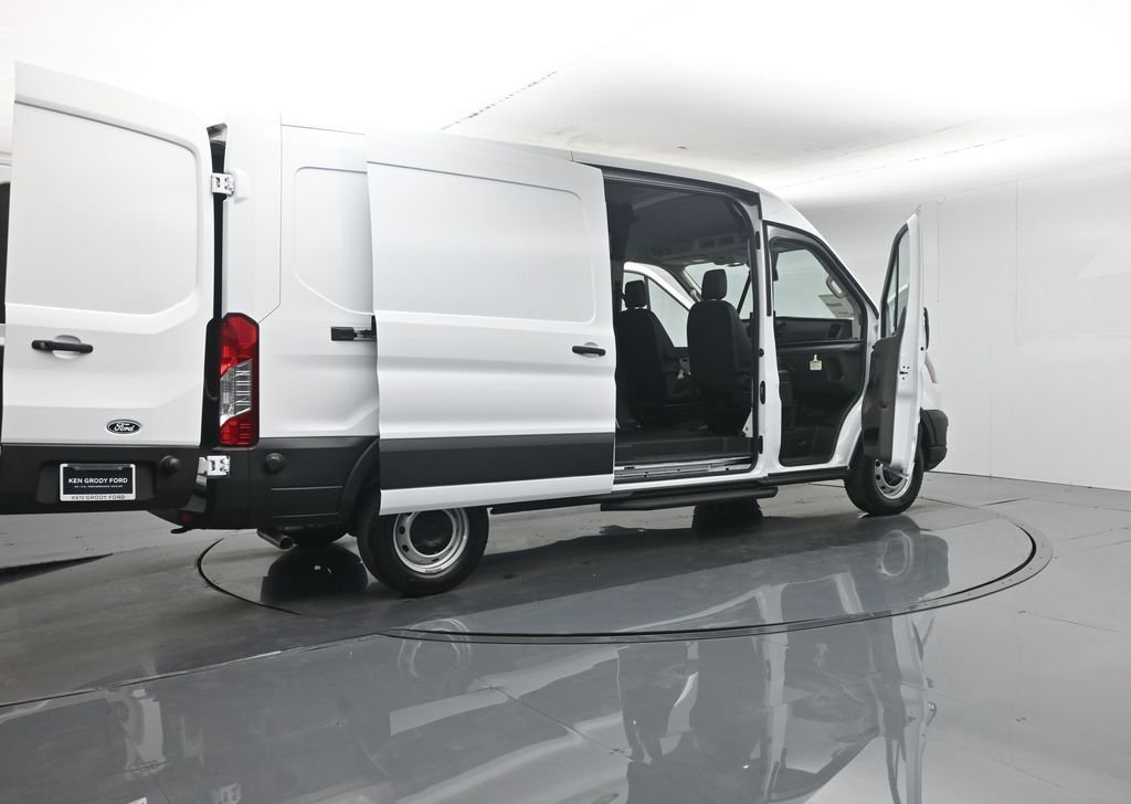 New 2026 Oxford White Ford Base image 5