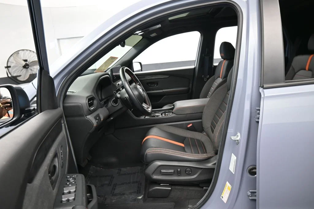 Used 2026 Sonic Gray Pearl Honda TrailSport image 11