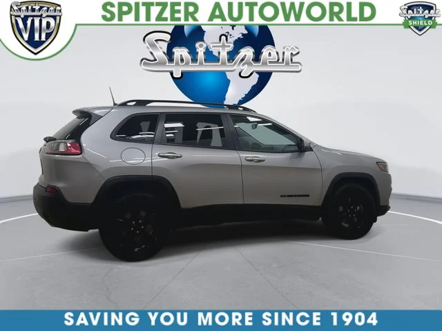 Used 2020 Silver Jeep Latitude Plus image 10