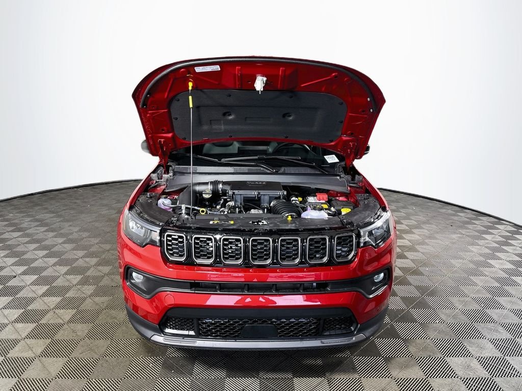 New 2026 Red Hot Pearl-Coat Exterior Paint Jeep Latitude image 21