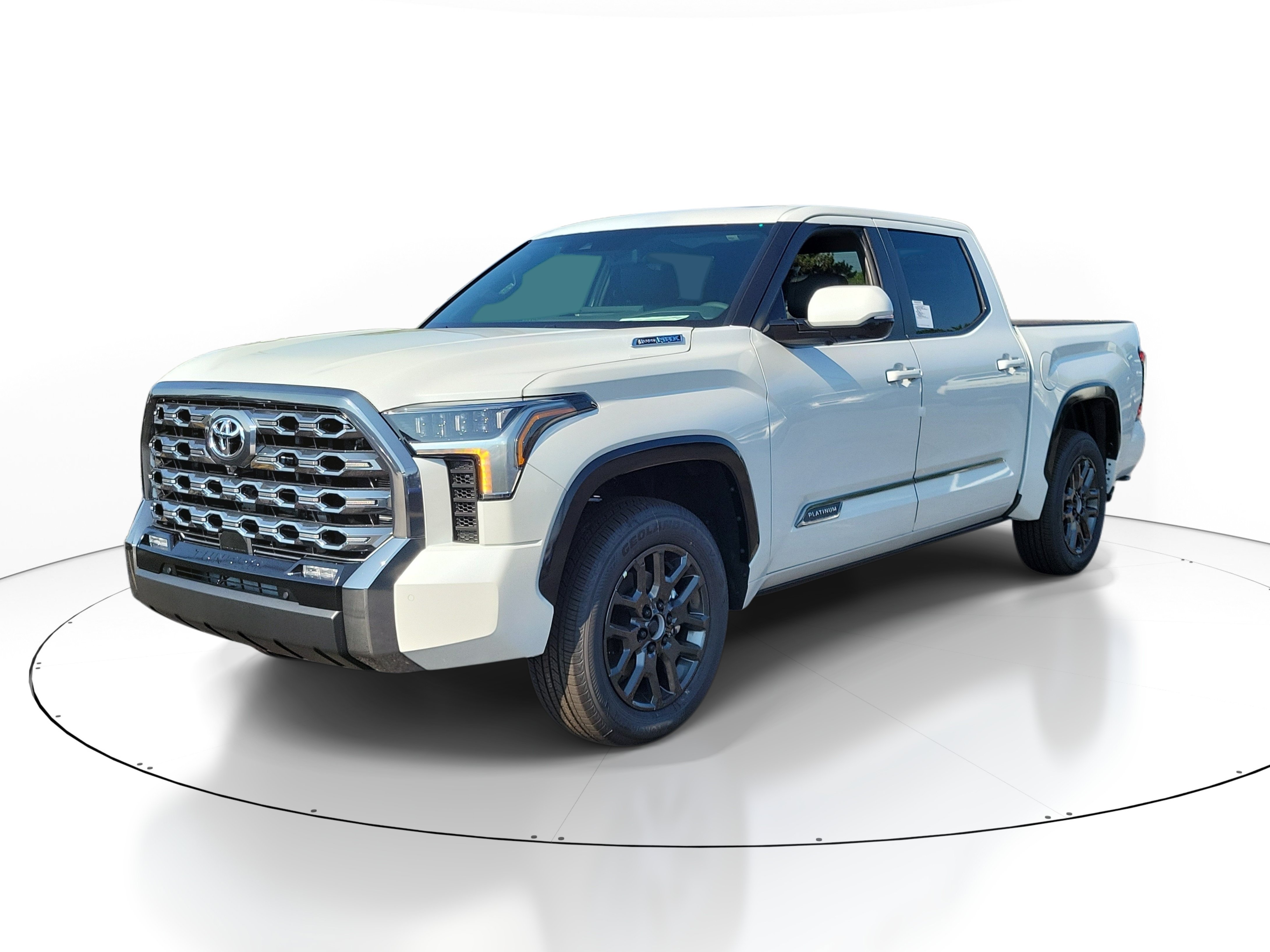 New 2026 Wind Chill Pearl <sup>1</sup> Toyota Tundra Platinum image 2