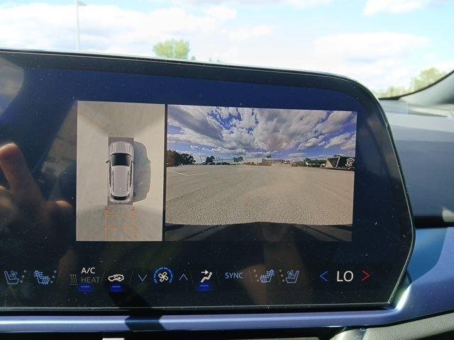 2025 Chevrolet Equinox EV LT - Photo 22