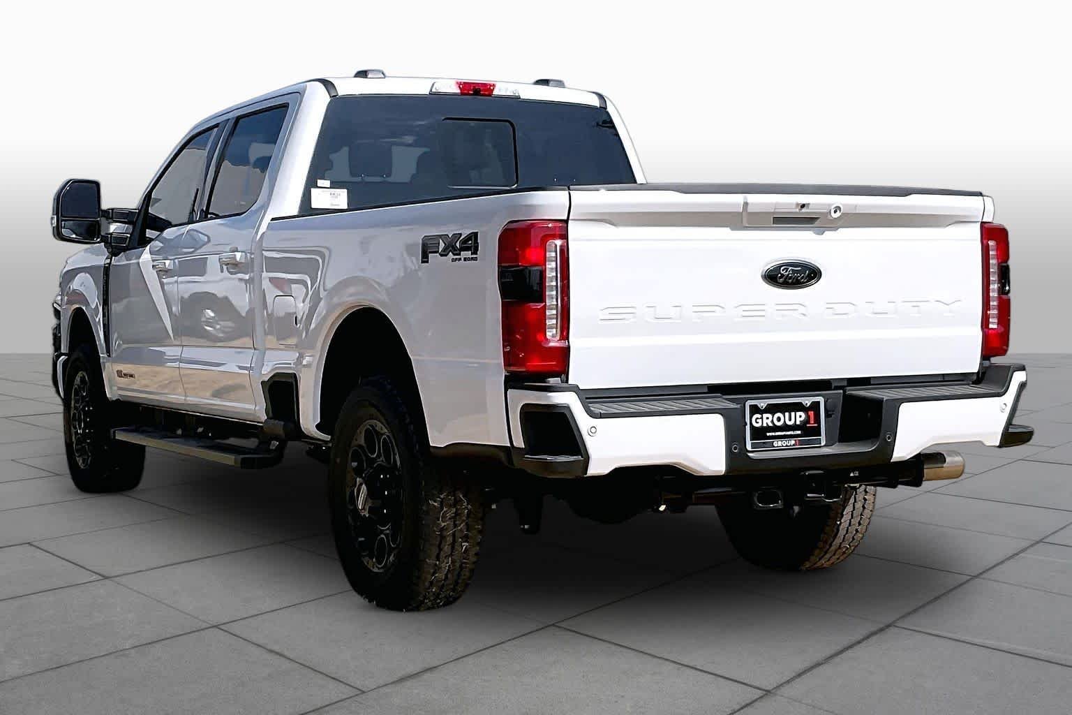 New 2026 Oxford White Ford F-250® XLT image 9