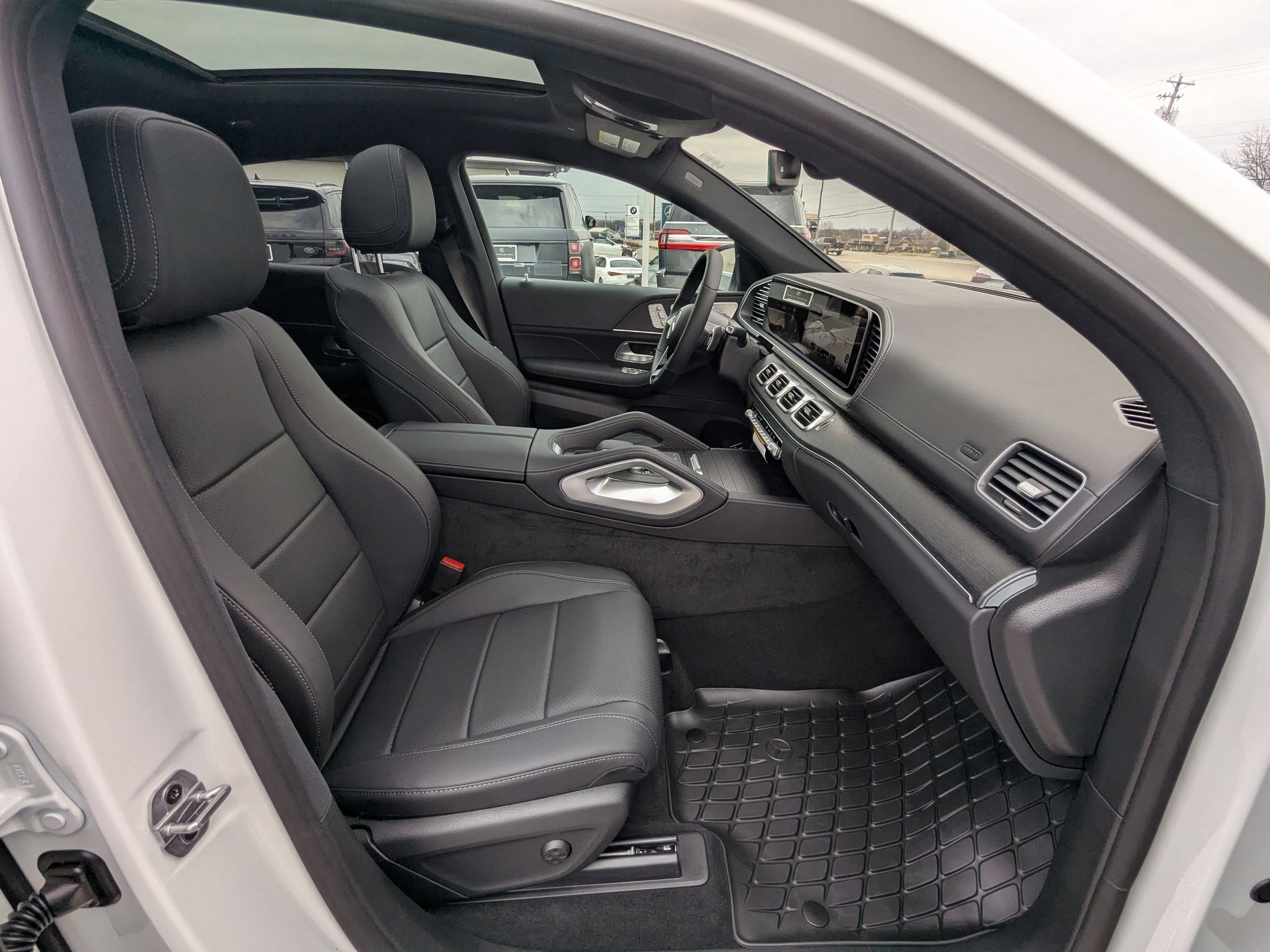 New 2026 Polar White MERCEDES-BENZ GLE 450 image 70