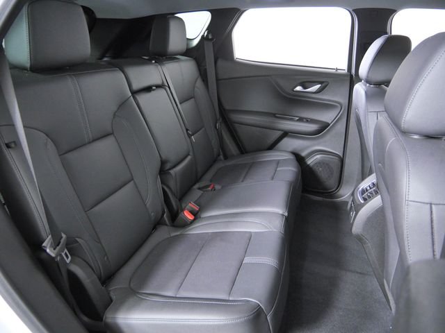 Used 2022 White Chevrolet LT image 14