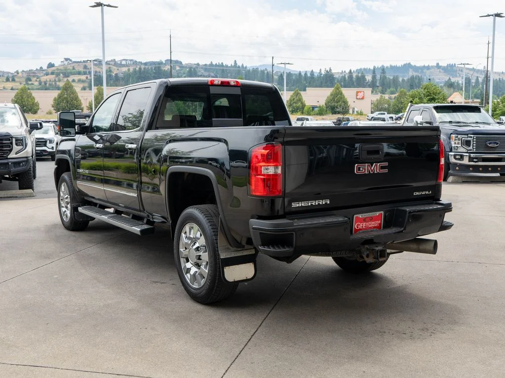 Used 2018 Black GMC Denali image 5