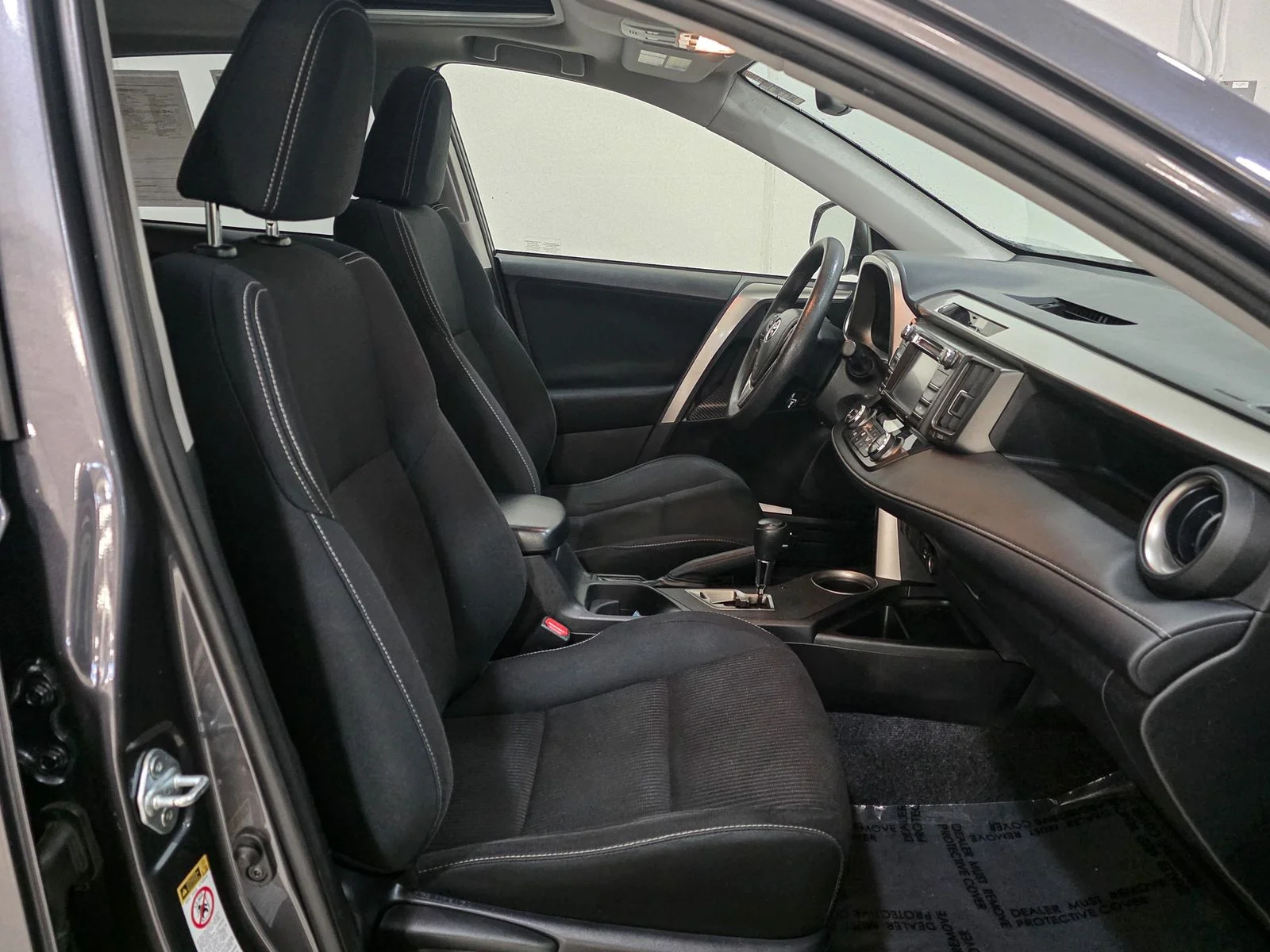 Used 2014 Gray Toyota XLE image 21