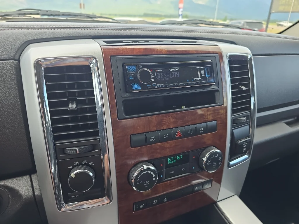 Used 2009 Gray Dodge LARAMIE image 11