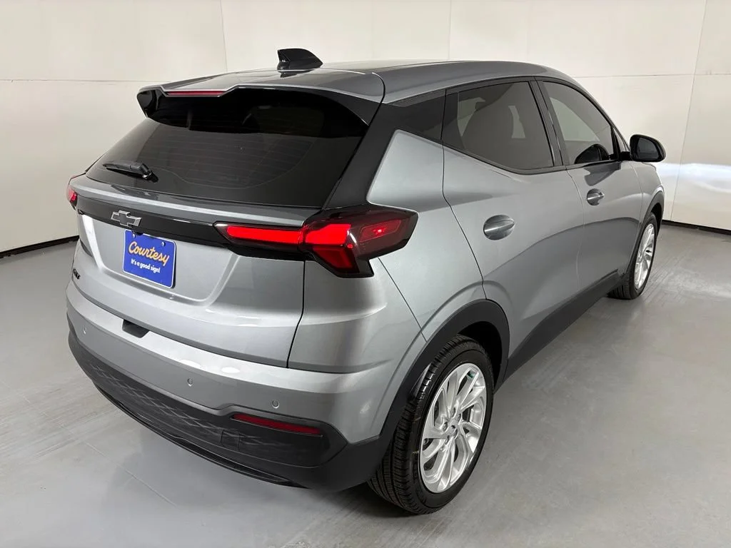 New 2027 Sterling Grey Metallic Chevrolet LT image 10