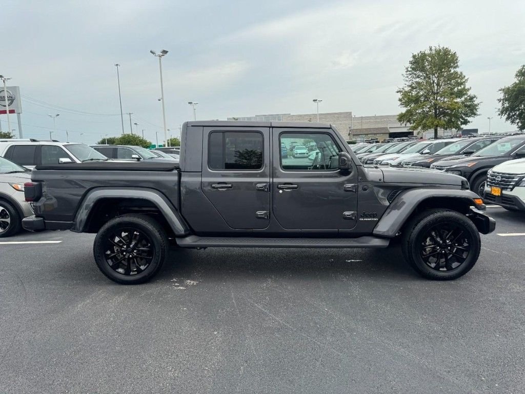 Used 2021 Gray Jeep Overland image 2