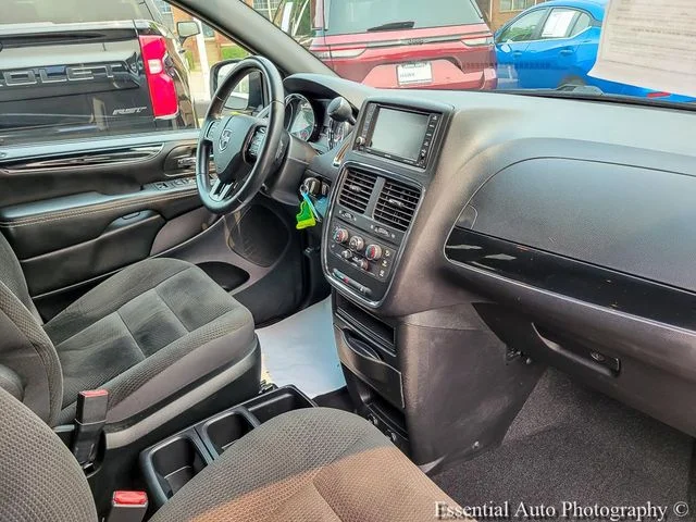 Used 2018 Silver Dodge SE Plus image 26