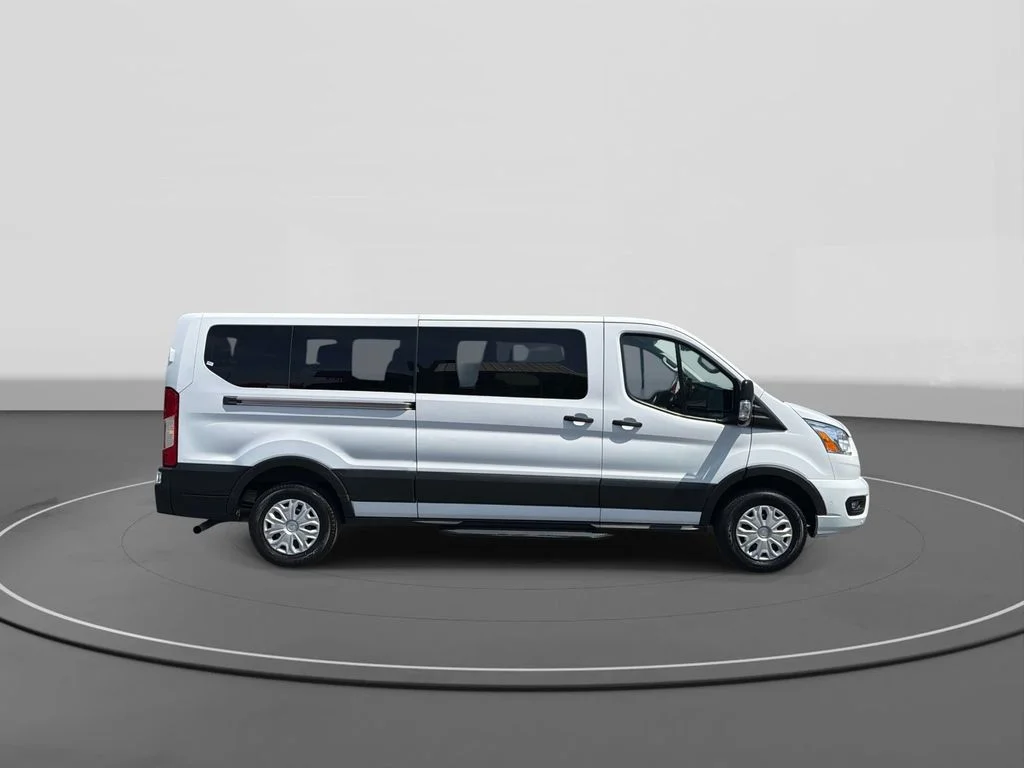 Used 2022 Oxford White Ford XLT image 4