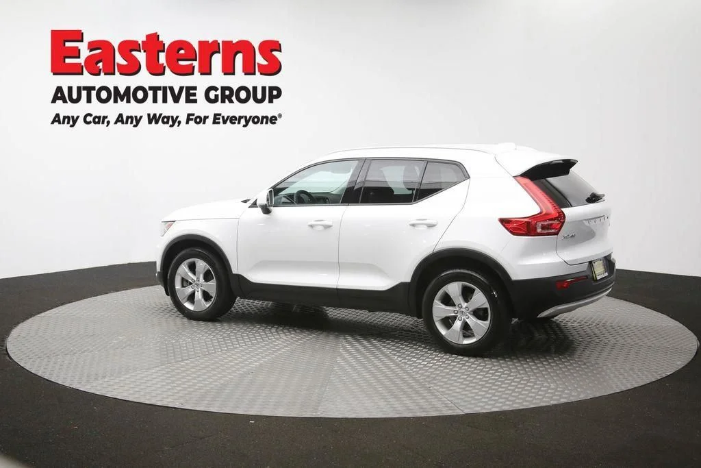 Used 2022 White Volvo Momentum image 62