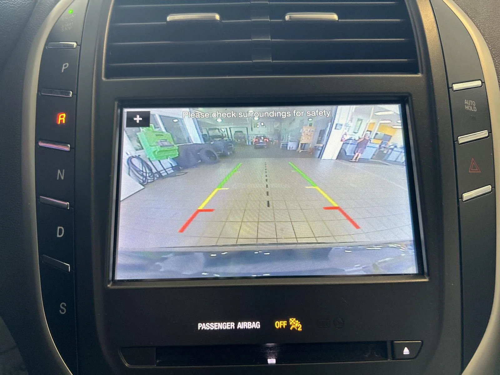 Used 2019  Lincoln Reserve image 24
