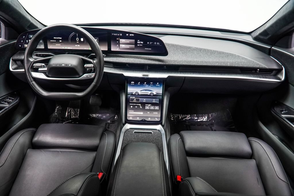 Used 2024 Red Lucid Touring image 5