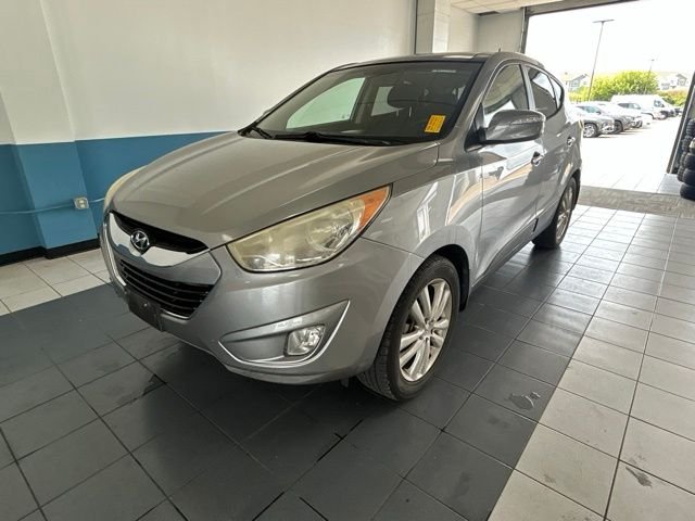 Used 2013 Graphite Gray Hyundai Limited image 3