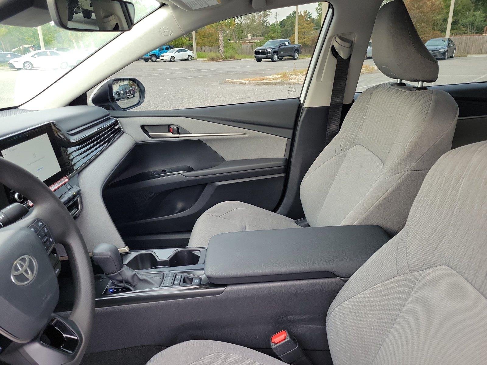 Used 2026 Ice Cap Toyota LE image 18