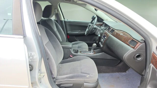 Used 2014 Silver Ice Metallic Chevrolet LS image 12