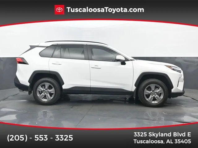 2024 Toyota RAV4 XLE FWD's photo