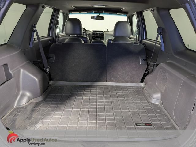 Used 2011 White Ford Limited image 10
