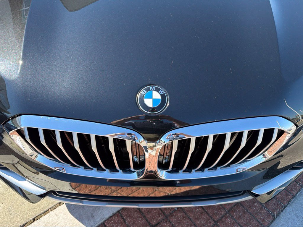 Used 2022 Black BMW sDrive40i image 13