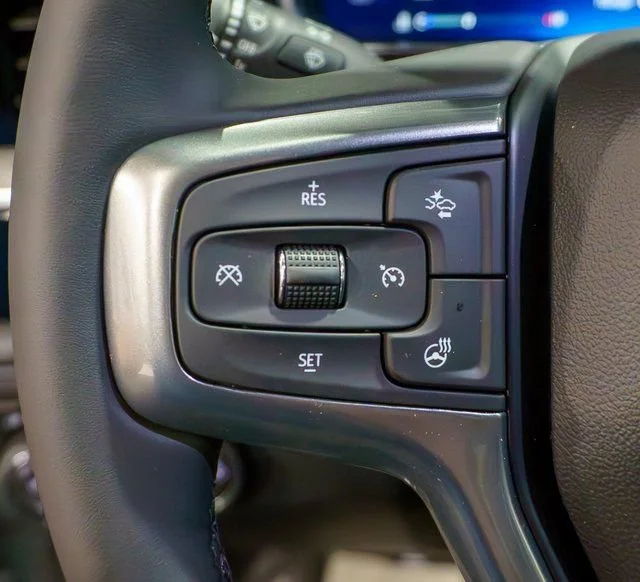 New 2026 Sterling Gray Metallic Chevrolet LT (2FL) image 17