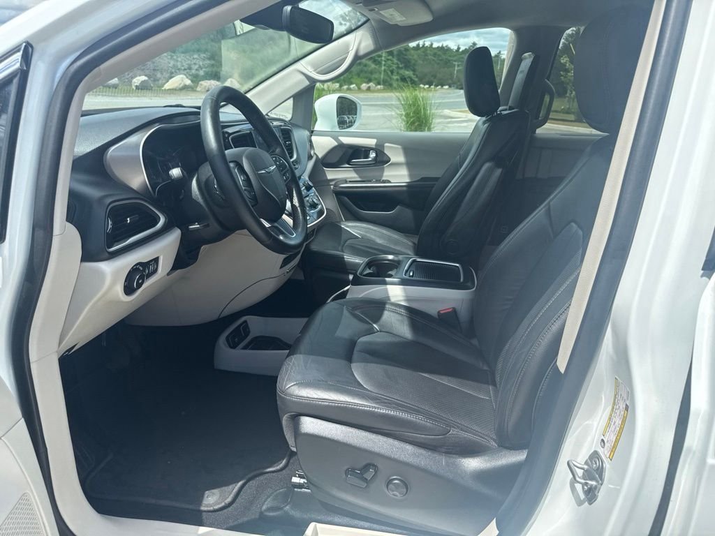Used 2020 White Chrysler Touring L Plus image 13