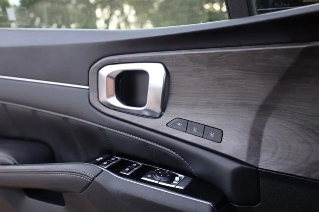 Used 2025 Silver Kia X-Line SX Prestige image 24