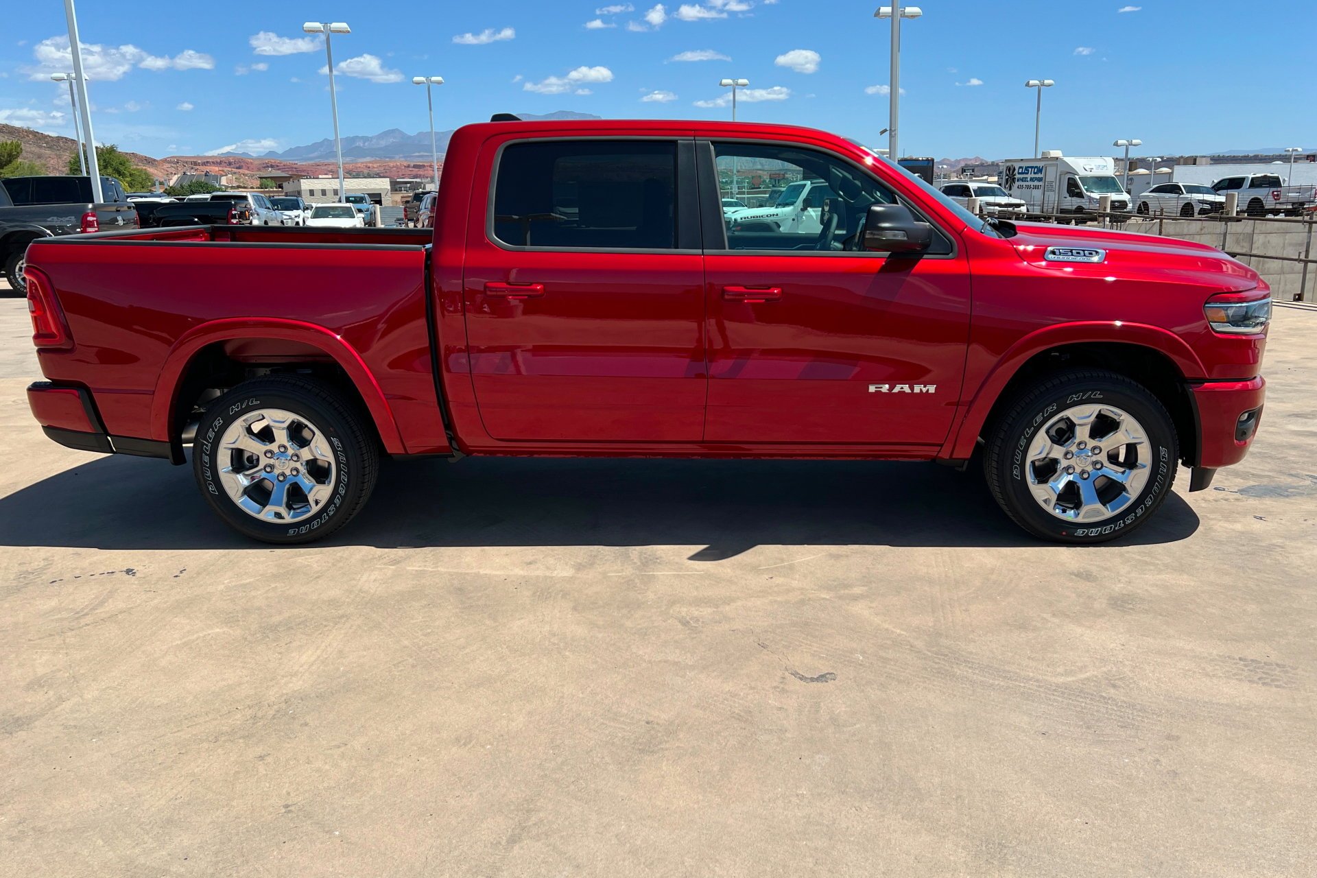 New 2026 Molten Red Pearl-Coat Exterior Paint RAM Big Horn image 7